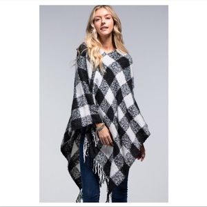 ❤️1 LEFT!❤️ Super Soft Buffalo Plaid Poncho BRAND NEW with tags